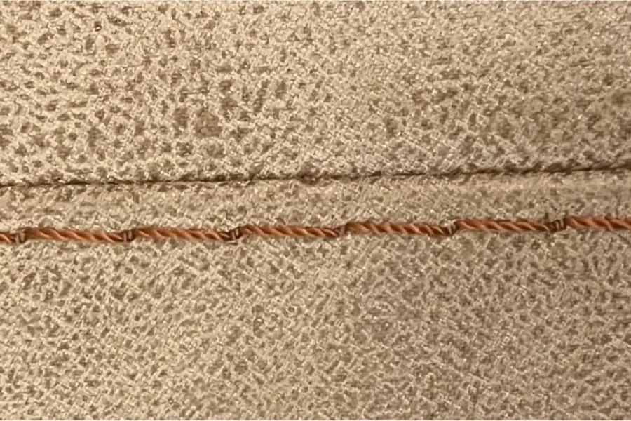 N7-1: a double topstitch, close together
